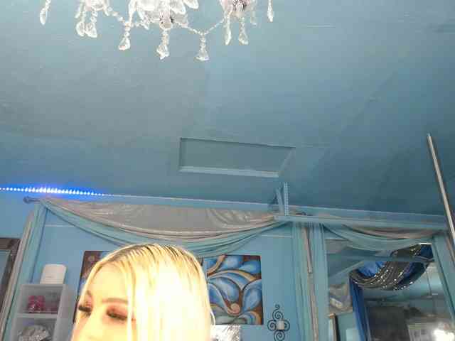 adrianna_fox webcam