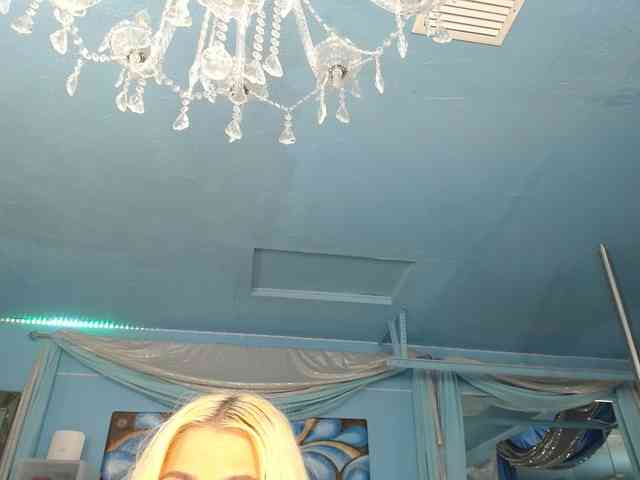 adrianna_fox