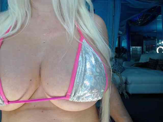 adrianna_fox webcam