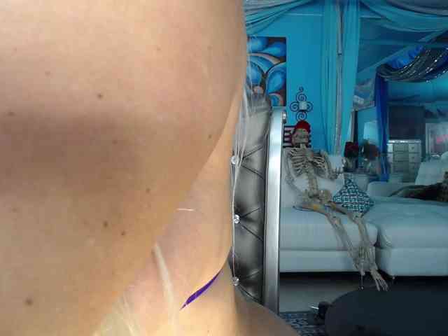 adrianna_fox webcam