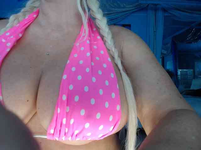 adrianna_fox webcam
