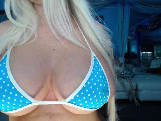adrianna_fox webcam