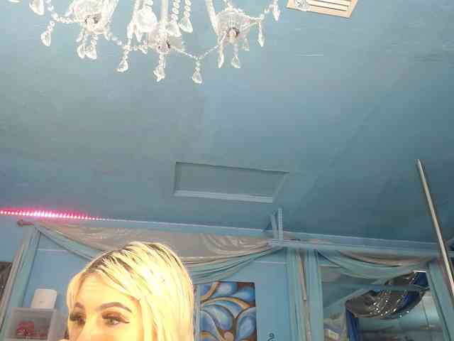 adrianna_fox webcam