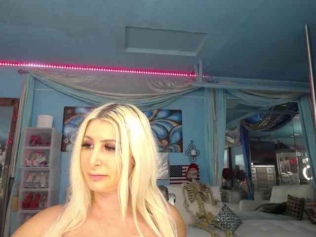 adrianna_fox webcam