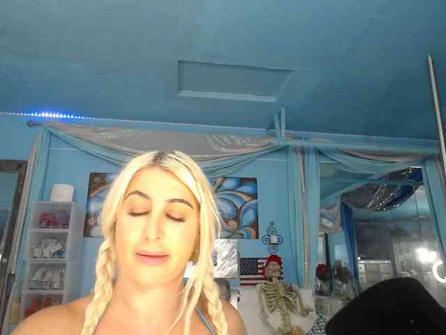 adrianna_fox