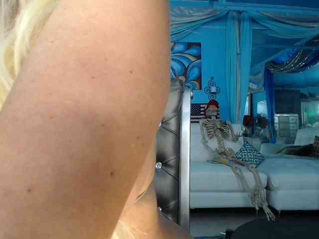 adrianna_fox webcam