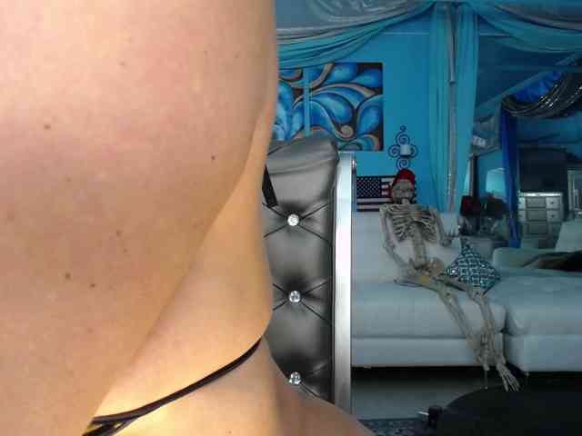 adrianna_fox