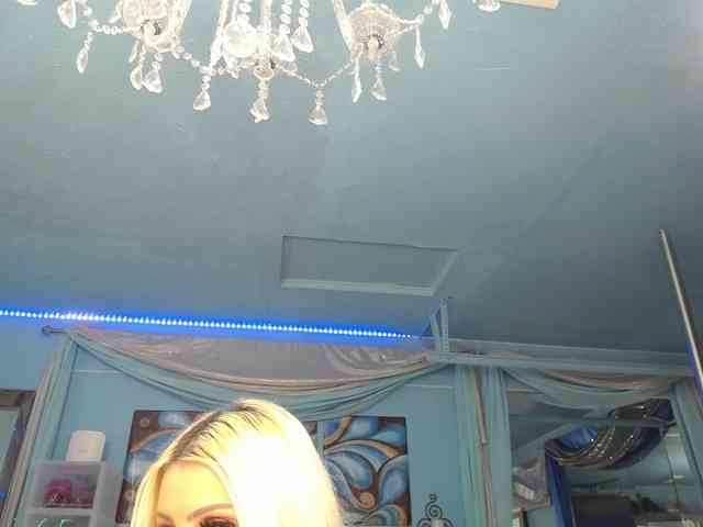 adrianna_fox webcam