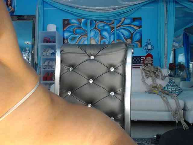 adrianna_fox webcam