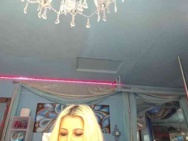 adrianna_fox