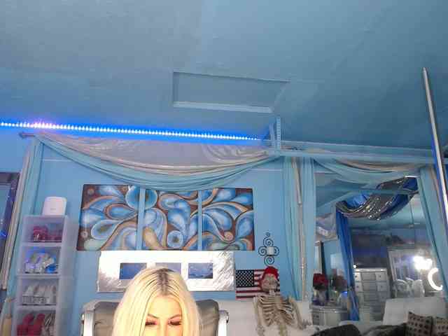 adrianna_fox webcam