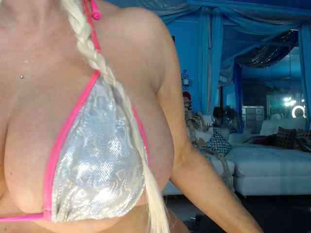 adrianna_fox