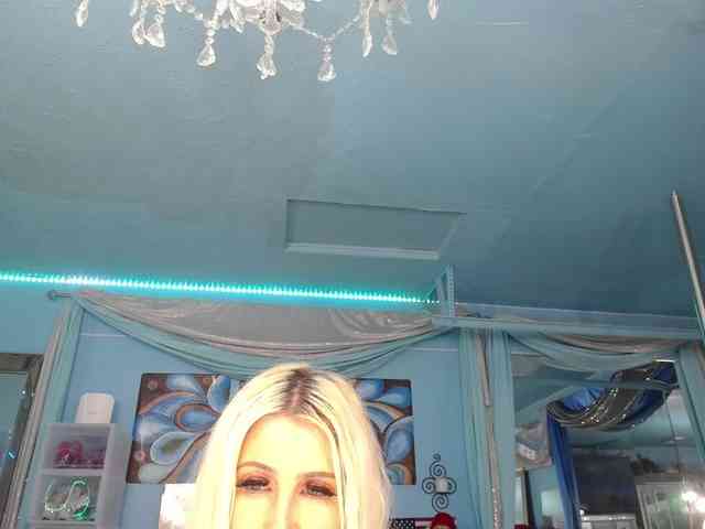 adrianna_fox webcam