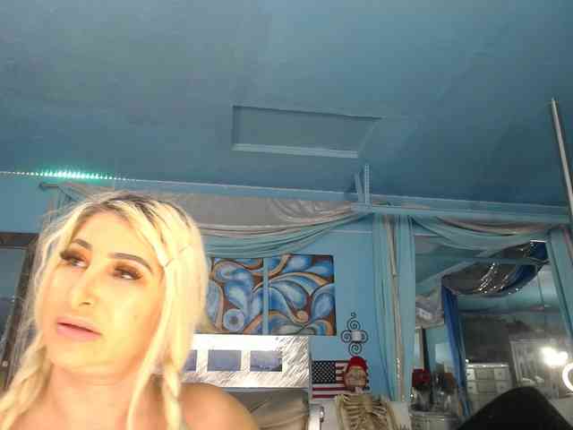 adrianna_fox webcam