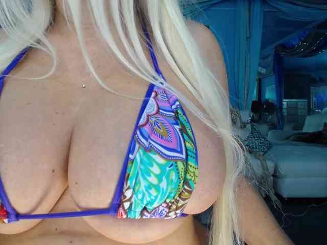 adrianna_fox webcam