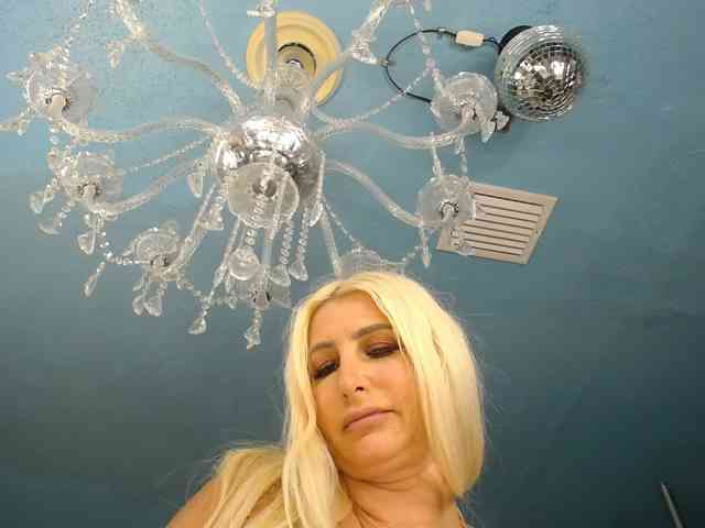 adrianna_fox