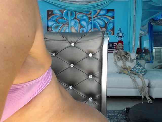 adrianna_fox webcam