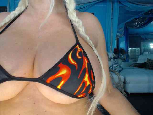 adrianna_fox