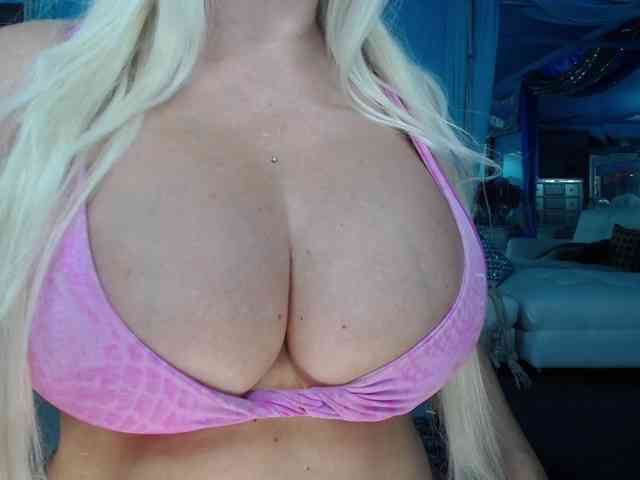 adrianna_fox webcam