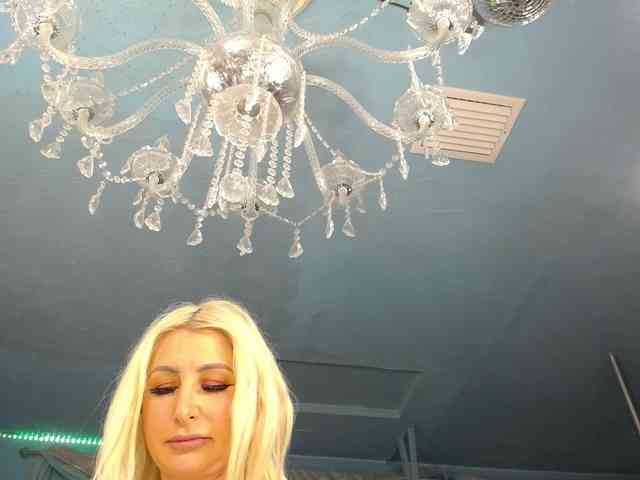 adrianna_fox