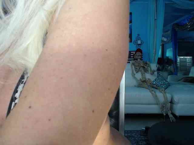 adrianna_fox webcam