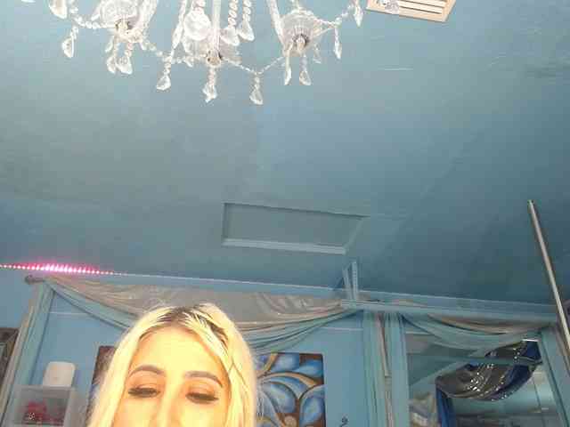 adrianna_fox adrianna_fox