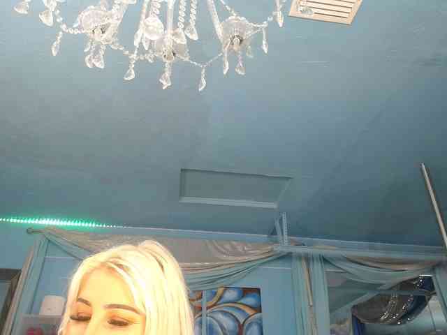 adrianna_fox