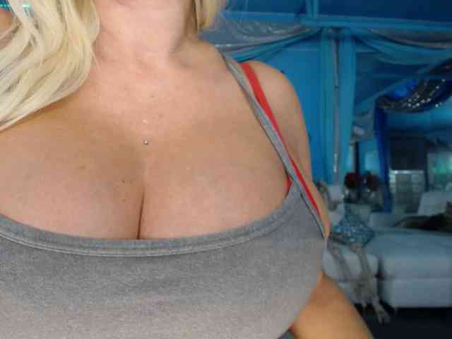 adrianna_fox webcam