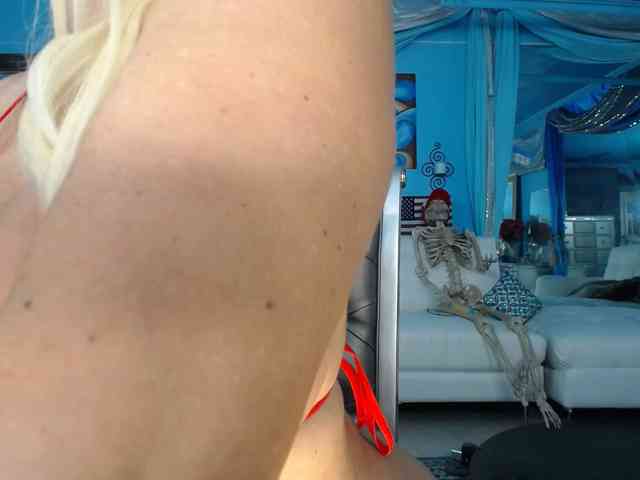 adrianna_fox webcam