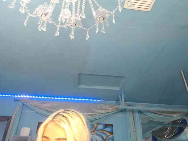 adrianna_fox webcam