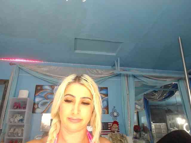 adrianna_fox webcam