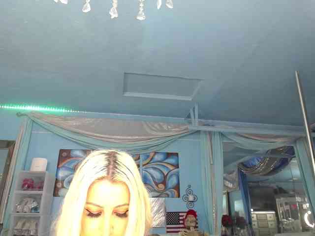 adrianna_fox webcam