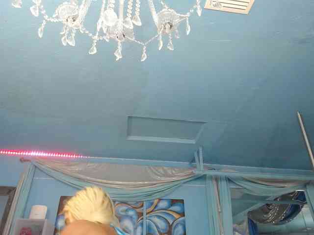 adrianna_fox webcam