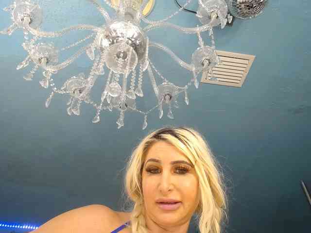 adrianna_fox webcam