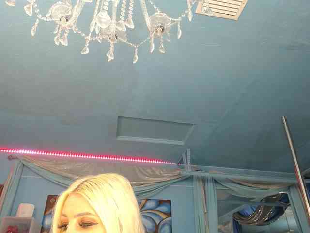 adrianna_fox webcam