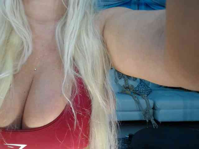 adrianna_fox webcam
