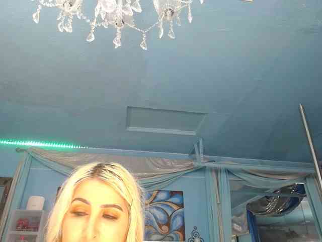 adrianna_fox