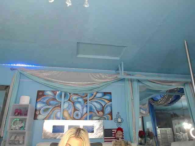 adrianna_fox webcam