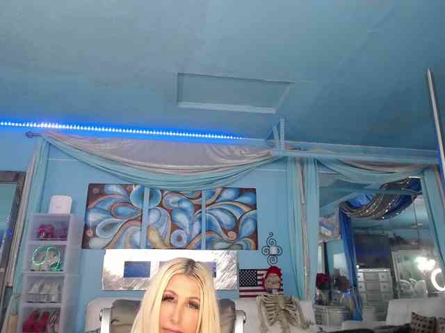 adrianna_fox adrianna_fox