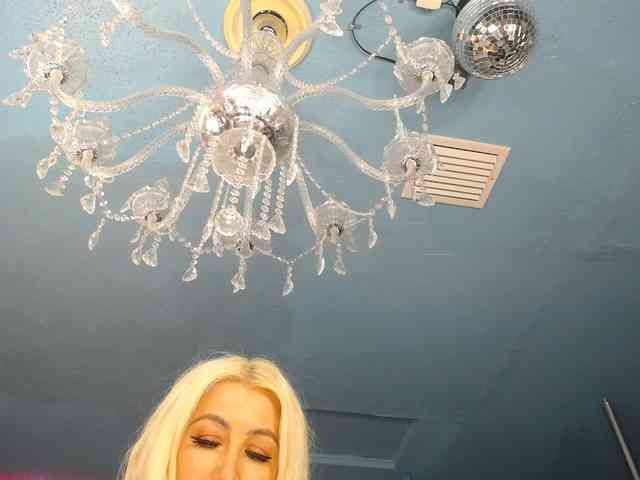 adrianna_fox webcam
