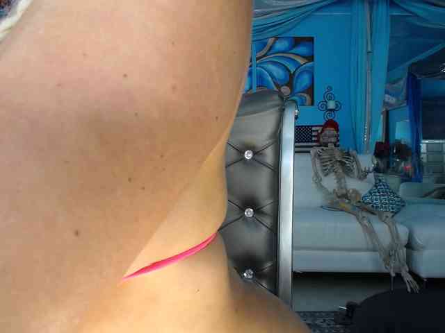 adrianna_fox webcam