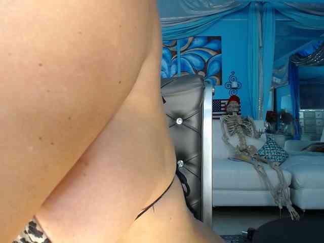 adrianna_fox webcam