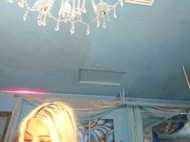 adrianna_fox webcam