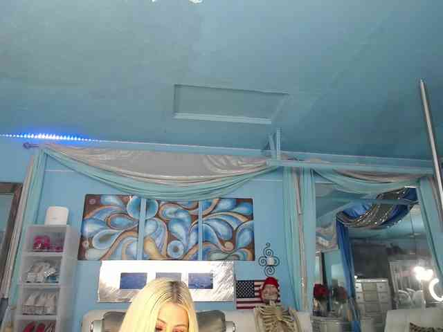 adrianna_fox