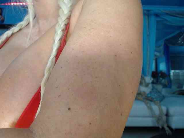 adrianna_fox webcam
