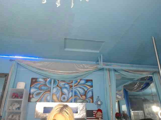 adrianna_fox webcam