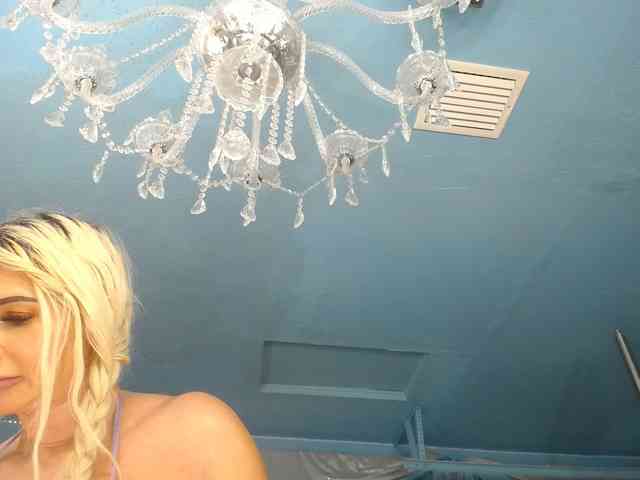 adrianna_fox webcam