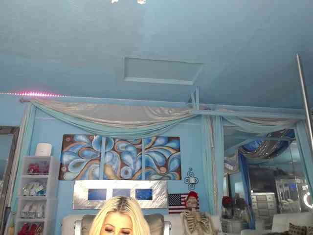 adrianna_fox