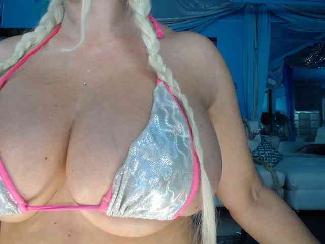 adrianna_fox