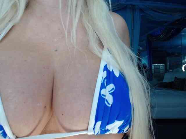 adrianna_fox